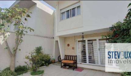 Casa de vila com portão para venda!