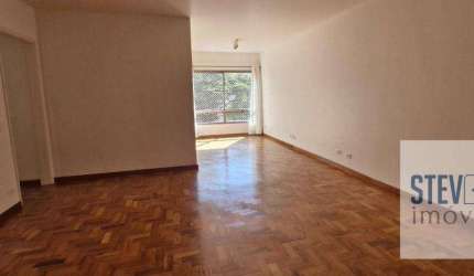 Apartamento reformado com lazer na melhor rua do Itaim Bibi