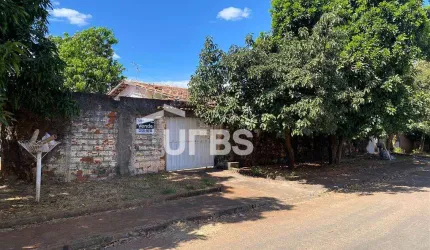 Excelente casa pra morar e pra gerar renda