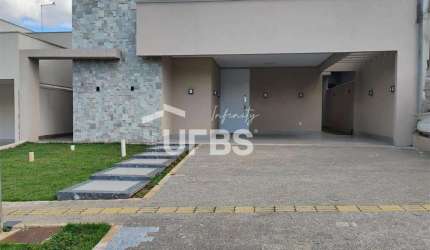 Casa 3 suítes  e home office no Condominio Jardim Veneza