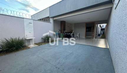 0 - Casa 3 quartos, sendo 1 suíte