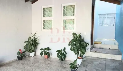 Casa para Venda em Itatiba, Jardim Galetto, 2 dormitórios, 1 banheiro, 2 vagas