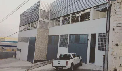 Galpão para Locação em Santana de Parnaíba, Recanto Sombra do Ipê, 4 banheiros, 4 vagas