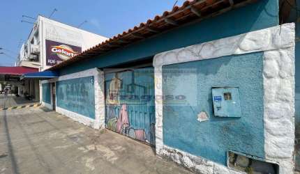 Aluguel de Casa Comercial de 5 Quartos em São Cristóvão, Cabo Frio-RJ: Espaço Amplo e Moderno!