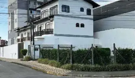 Saguaçú esquina rua Iririu lado de banco - R$ 1.94 mi, Cod: 43