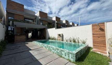 Linda casa à  venda no Liberty, Eusébio, Porteira fechada e com piscina por apenas R$650.000