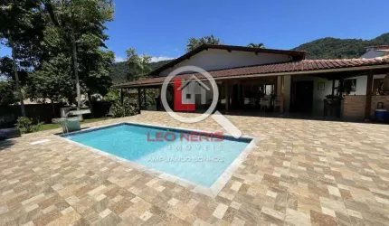 Casa térrea na praia de Boiçucanga