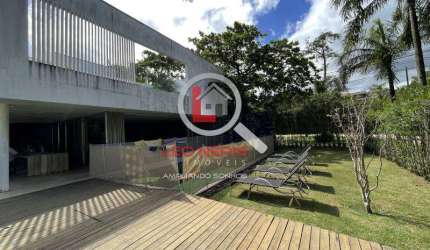 Luxuosa Casa em Condomínio - 6 Suítes com Vista para o Mar na Praia da Baleia, SP