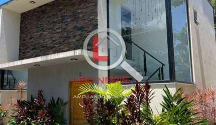 Casa em Condomínio fechado Próximo a Praia de Boissucanga.