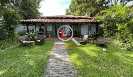 Casa de 4 Dormitórios à Venda em Barra do Sahy - Vista para o Mar e Pé na Areia