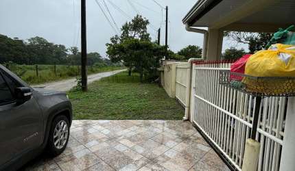 Linda Casa Ampla e com Edícula