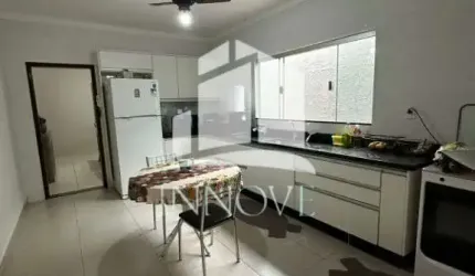 Casa à venda no Jardim Nova Yorque, Araçatuba  por R$ 700.000