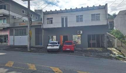 Sala Comercial  no Bairro Escola Agricola