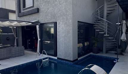 Casa Espetacular Porteira Fechada em Condomínio Alto Padrão no Abranche