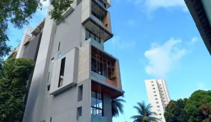 Apartamento de 245 metros quadrados no bairro Casa Forte com 4 quartos