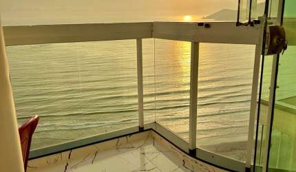 APARTAMENTO FRENTE MAR  PARA LOCAÇÃO ANUAL EM BALNEÁRIO CAMBORIÚ