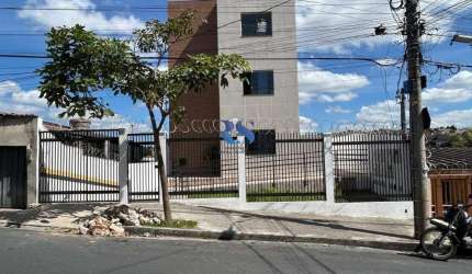 Cobertura a venda de três quartos no Bairro Céu Azul em Belo Horizonte/MG
