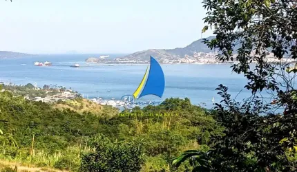 TERRENO COM BELA VISTA PARA O MAR - ESCRITURA DEFINITIVA.