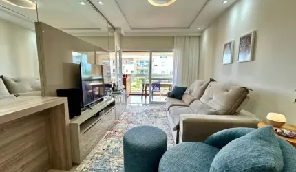 Apartamento com 2 dormitórios mobiliado e vista mar na praia do Campeche!