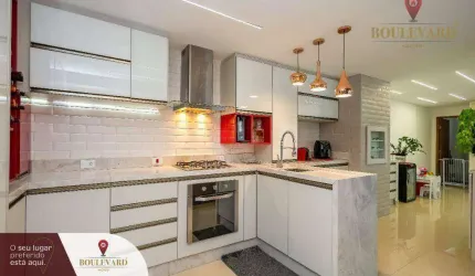 Sobrado com quintal e  4 dormitórios à venda, 210 m² por R$ 895.000 - Uberaba - Curitiba/PR
