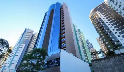 Maringá, Ed. Majestic, Mobiliado e Decorado, 3 suítes, 4 vagas individuais,  piscinas aquecidas, PR