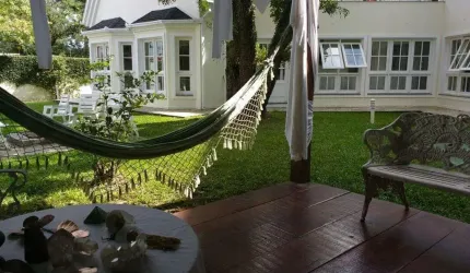 Jardim Schaffer, Casa estilo americano 615m², Terreno 1.500m², Privativos, 4 Suítes, à venda, Curit