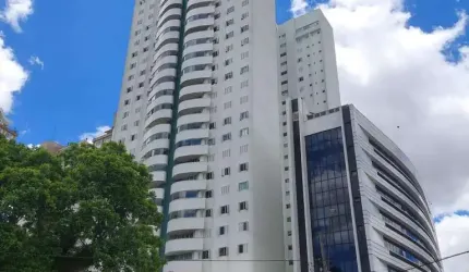 Centro Cívico, Apto Ed. Solar da Nogueira, Desocupado, de frente para Praça, 4 Qtos, 2 suítes, 1 va