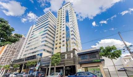 Alto da Glória, Apto Ed. André, Andar Alto , Desocupado, Mobiliado, hidromassagem. Colégio Estadual