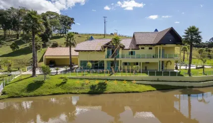 São José dos Pinhais, Haras cinematográfica, 90.000m², 5 suítes, lago, tanque de peixes, poço artes