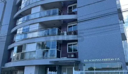 Amplo apartamento com 136m2 no Pio Correa