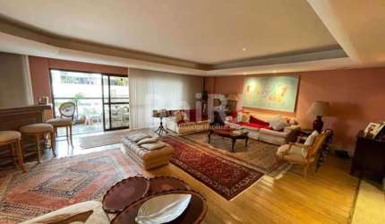 Oportunidade Única: Espaçoso Apartamento com 4 Suítes na Barão da Torre, Próximo à Rua Garcia D´Avila