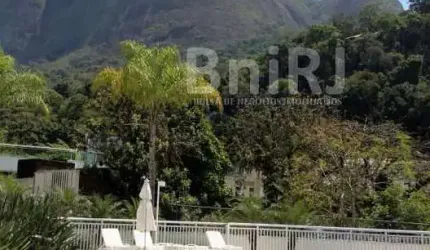 MORAR BEM É SE DAR O CONFORTO PROPORCIONADO PELO GOLF VILLAGE