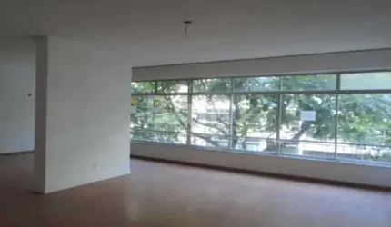 Excelente apartamento de 4 quartos com 268m²