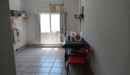 Imperdível! Apartamento no Catete, Ideal para Morar ou Investir