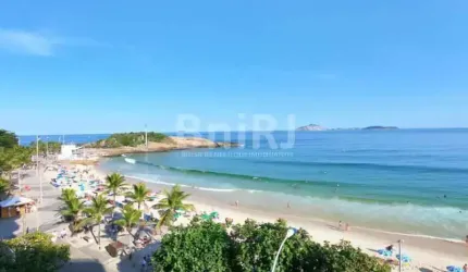 Apartamento frontal mar