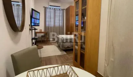 Loft Moderno, Elegante e Super Equipado no Coração de Copacabana / Junto à estação do Metrô Cantagalo - Posto 4/5