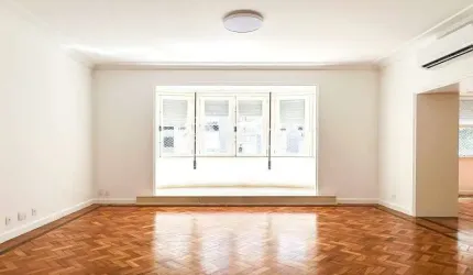 3 Quartos todo reformado no Leme!