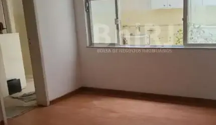APARTAMENTO COM 02 QUARTOS  - COM 01 VAGA- RETIRO - PETROPOLIS - RJ.