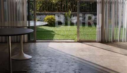 Predio inteiro  p/ venda ou aluguel com 2.230 m2