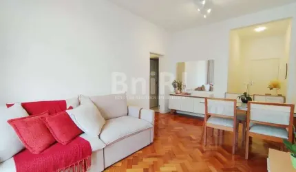 OPORTUNIDADE! CHARMOSO APARTAMENTO NO ALTO