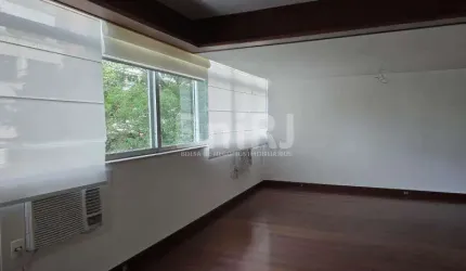APARTAMENTO EM PONTO NOBRE DE IPANEMA COM 147 m2