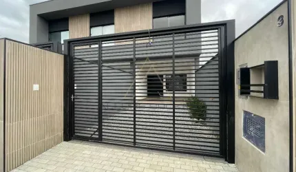 Sobrado Geminado com excelente acabamento no bairro Itacolomi em Baln Piçarras