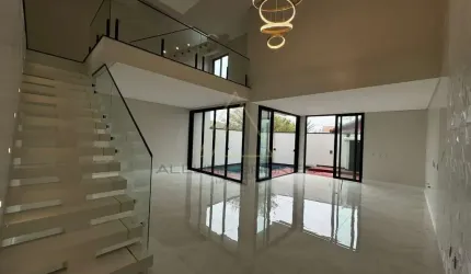 SOBRADO ALTO PADRÃO, 100 METROS DA PRAIA- PENHA/SC