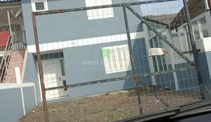 Casa à venda em Porto Alegre-RS, bairro Ponta Grossa: 2 quartos, 1 sala, 1 banheiro, 1 vaga de garagem, 91,00 m² de área.