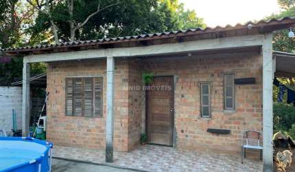 Imperdível oportunidade: Casa à venda em Porto Alegre-RS, bairro Belém Velho, 2 quartos, 2 salas, 2 banheiros, 4 vagas, 100m²!