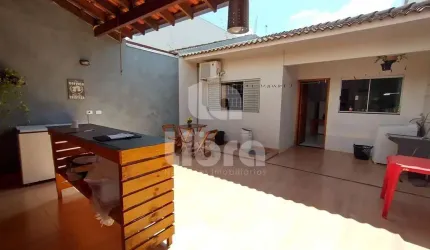 Casa à venda no Jardim Higienópolis.