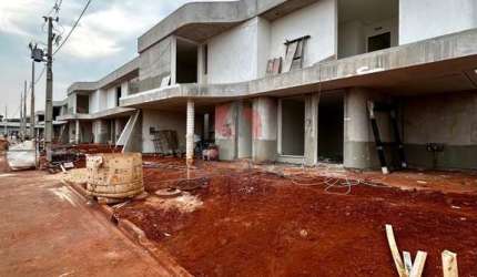 Sobrado a venda no condomínio Palm 786 em Maringá/PR.
