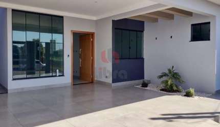Casa a venda no Jardim Mediterrâneo.