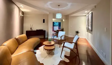Apartamento a venda no condomínio Carlos Gomes no bairro Zona 01 Centro.