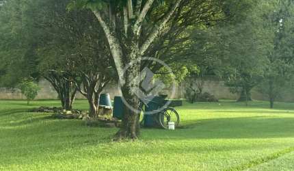 Terreno de esquina com 2500 m2 em Valinhos proximo ao Country Club codigo: 114414
